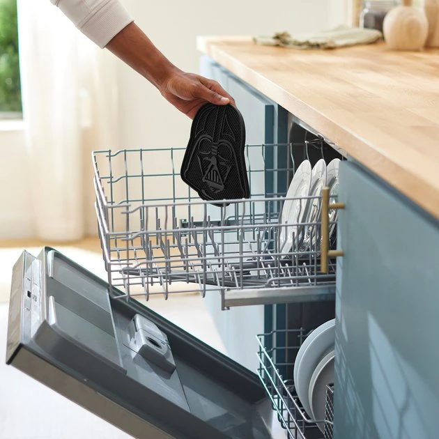 STAR WARS DARTH VADER Silicone Dog & Cat Treat Yummy Mat, Black 5 STAR WARS DARTH VADER Silicone Dog & Cat Treat Yummy Mat, Black - Image 5