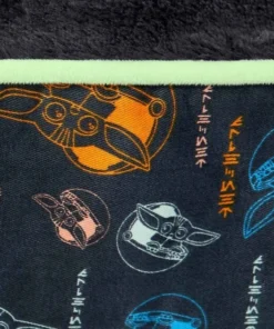 STAR WARS THE MANDALORIAN GROGU Pillow, X-Large + THE MANDALORIAN Bolster Dog & Cat Bed, Large -STAR WARS Shop 370396 PT3. SY630 V1645807584